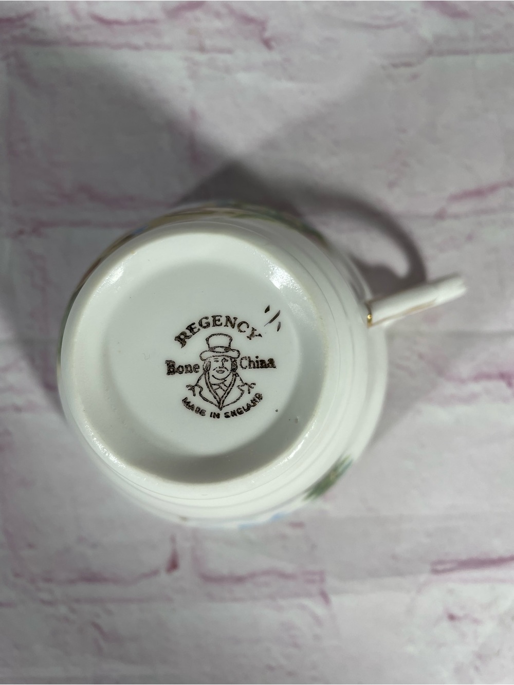 Vintage Regency English Coastal Village Bone China Footed Teacup and Saucer Set - Picture 10 of 11